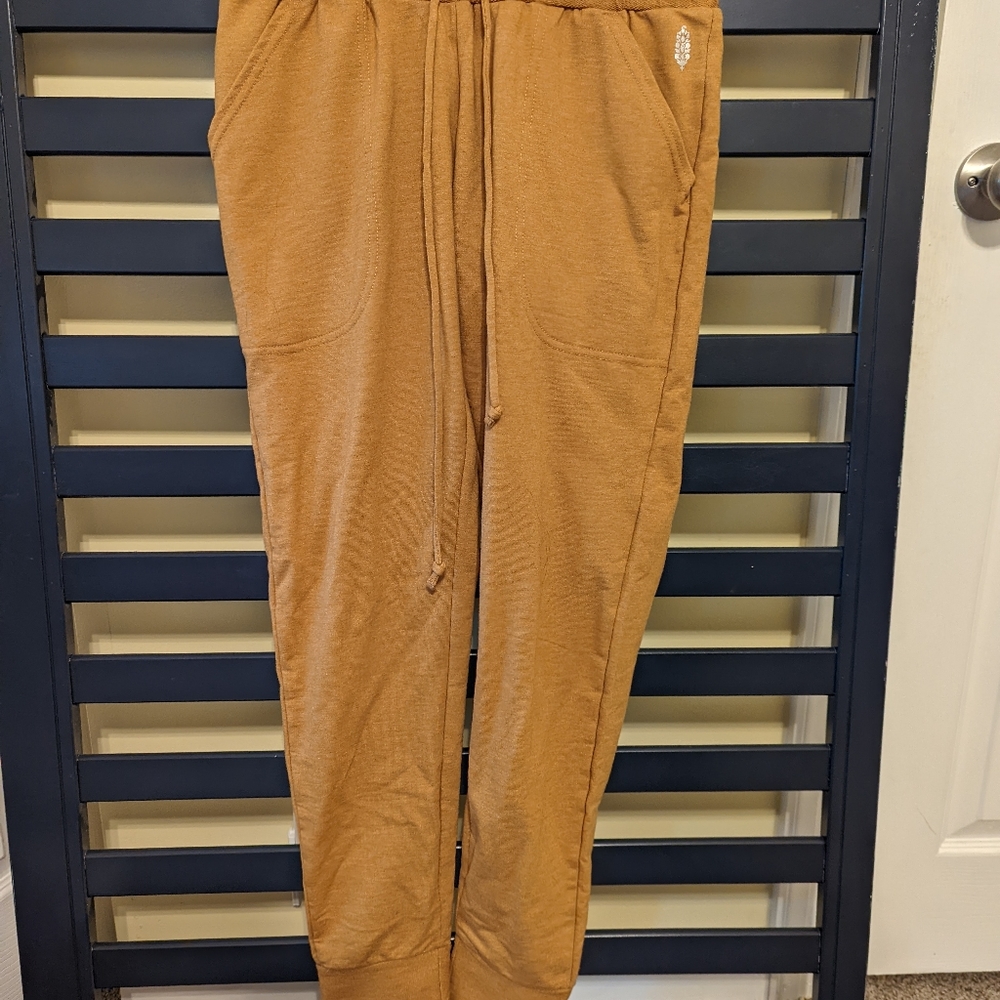 NWT Free People joggers size small